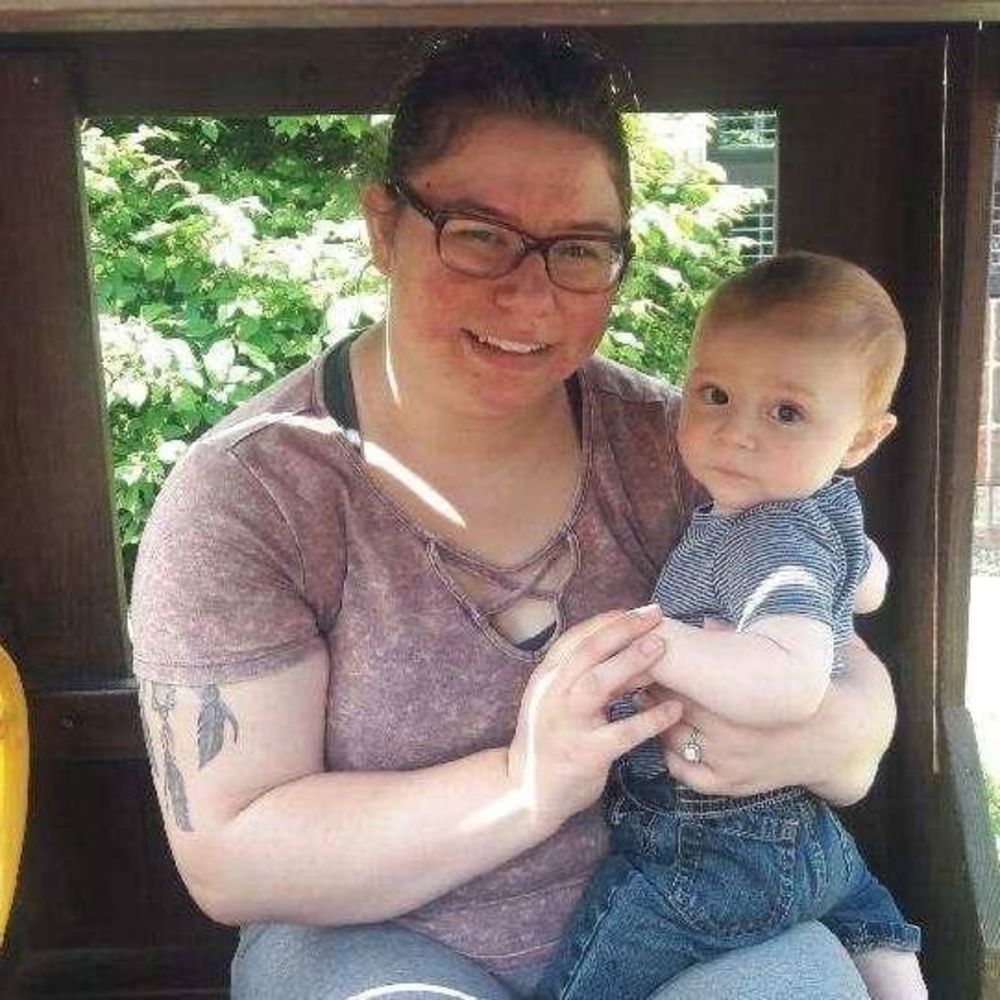 Meet your Posher, Maya